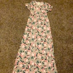 Short-sleeved dress